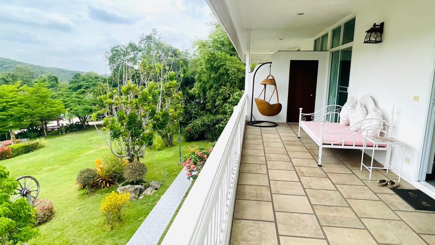 Baan Ing Khao Hotel Pakchong Ngoại thất bức ảnh
