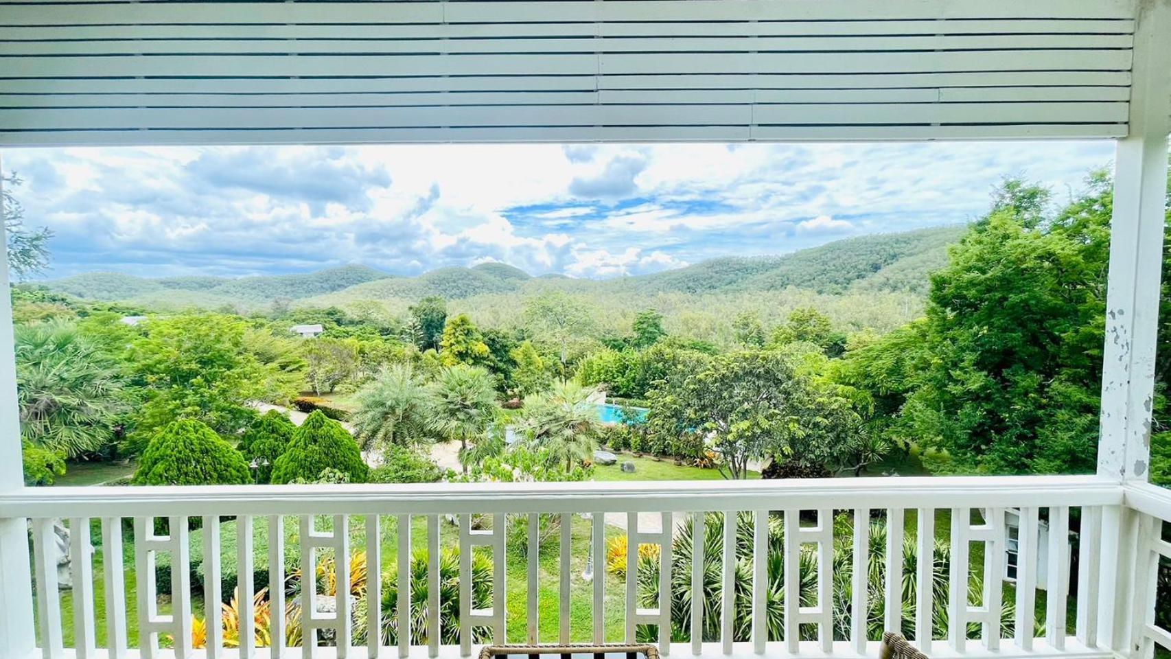 Baan Ing Khao Hotel Pakchong Ngoại thất bức ảnh